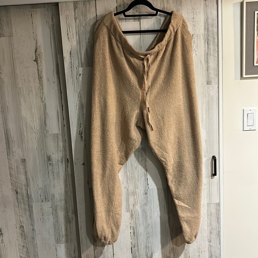 Barefoot Dreams joggers